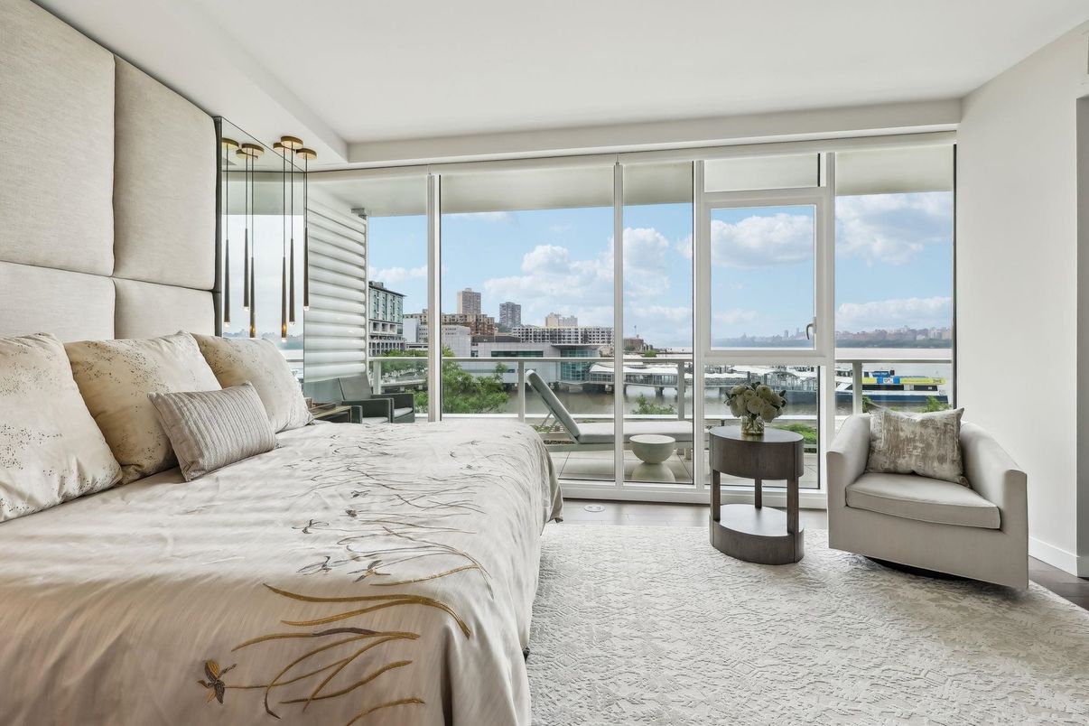 Bedroom, Interior, Water