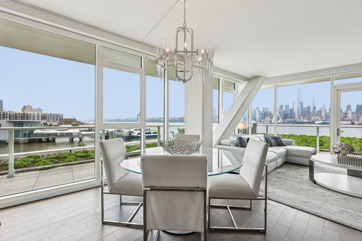 Chandelier, Dining room, Interior, Living room, Pendant Lights, Water, Wood Texture Flooring