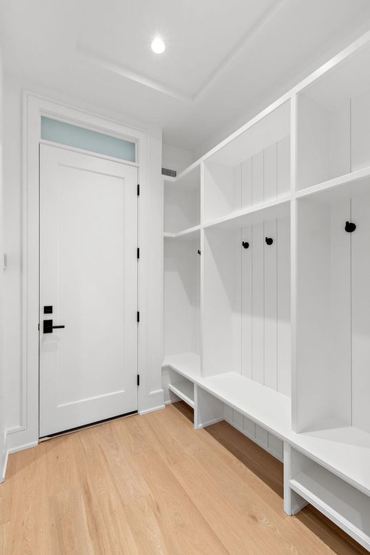Interior, Recessed Lighting, Walk-in Closets, Wood Texture Flooring