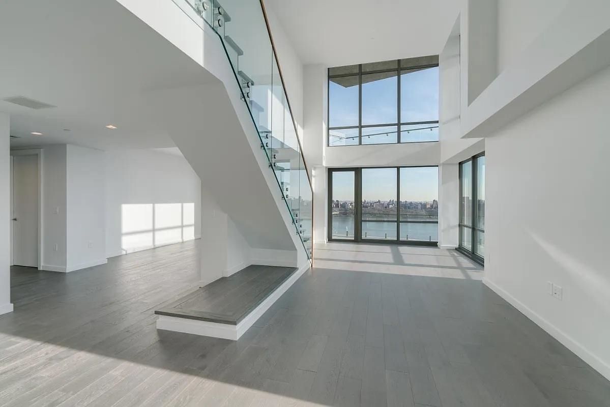 Interior, Recessed Lighting, Water, Wood Texture Flooring