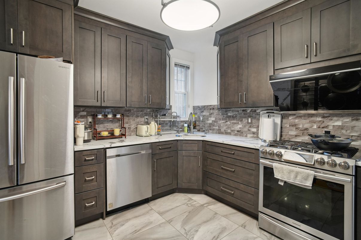 Interior, Kitchen, Marble, Stainless Steel Appliances