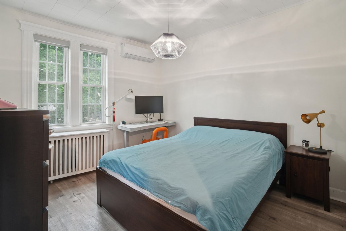 Bedroom, Interior, Pendant Lights, Wood Texture Flooring