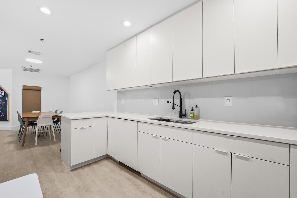 Dining room, Interior, Kitchen, Recessed Lighting, Wood Texture Flooring