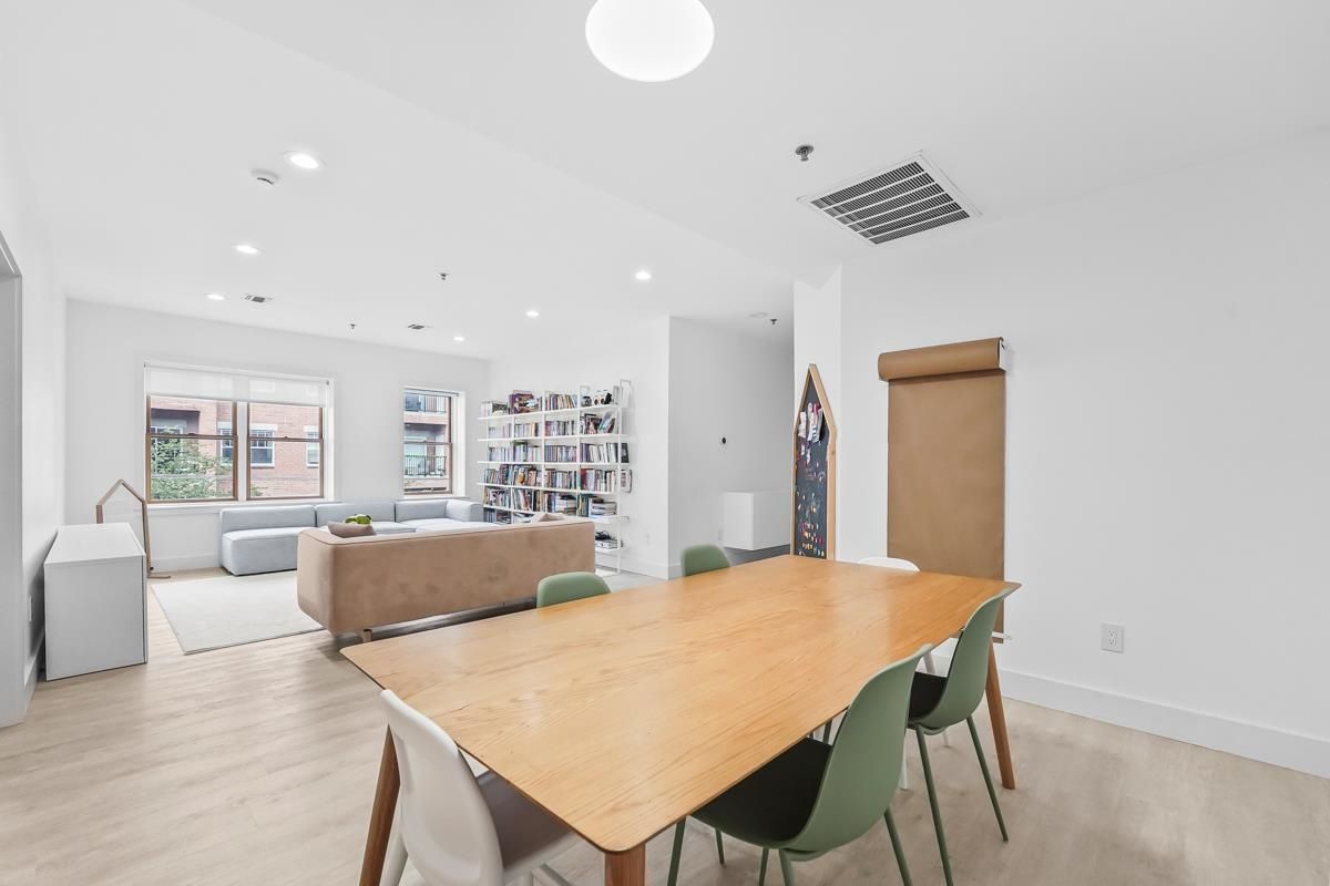 Dining room, Interior, Living room, Recessed Lighting, Wood Texture Flooring