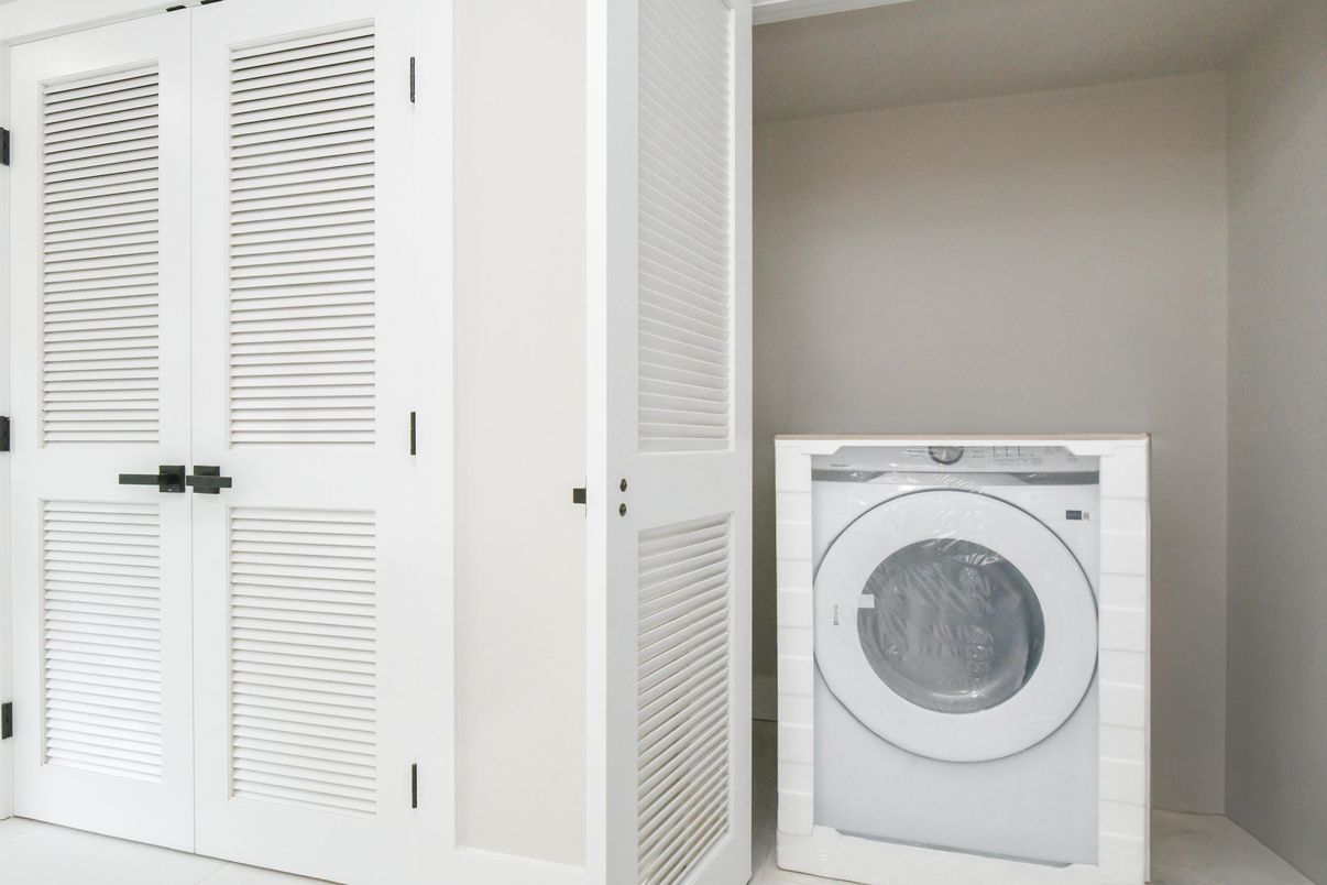 Interior, Utility Closets, Washer