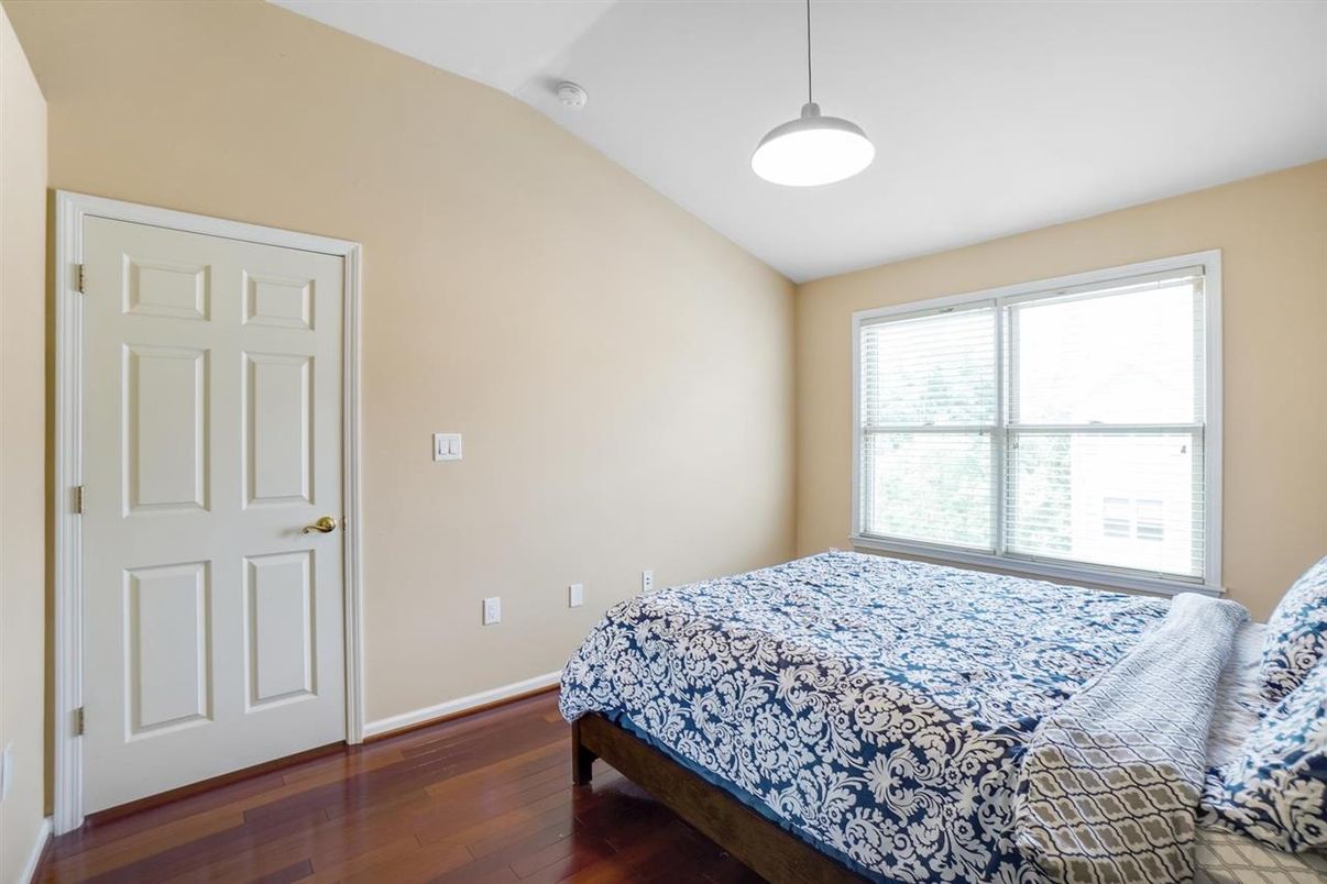 Bedroom, Interior, Pendant Lights, Wood Texture Flooring
