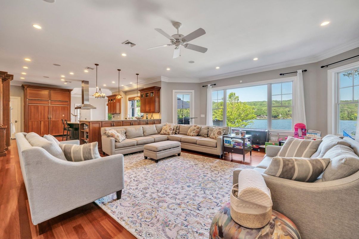 Interior, Kitchen, Living room, Pendant Lights, Recessed Lighting, Water, Wood Texture Flooring