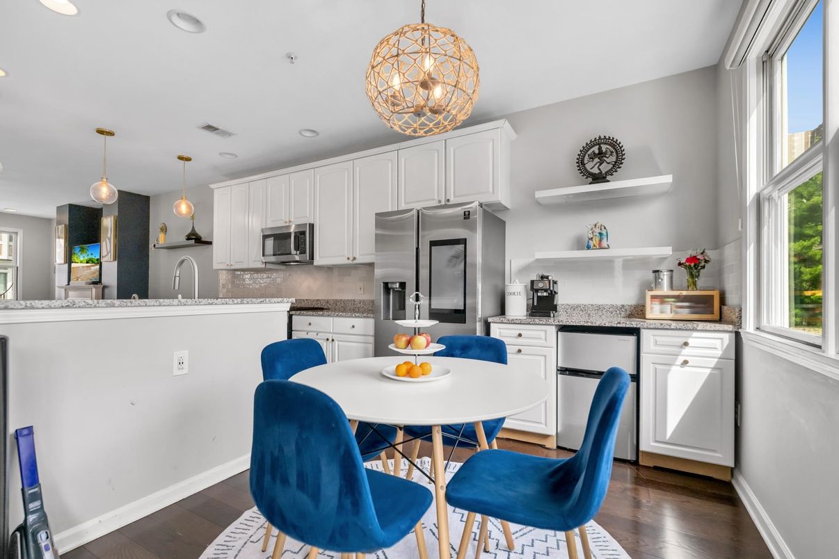 Chandelier, Dining room, Interior, Kitchen, Pendant Lights, Recessed Lighting, Wood Texture Flooring