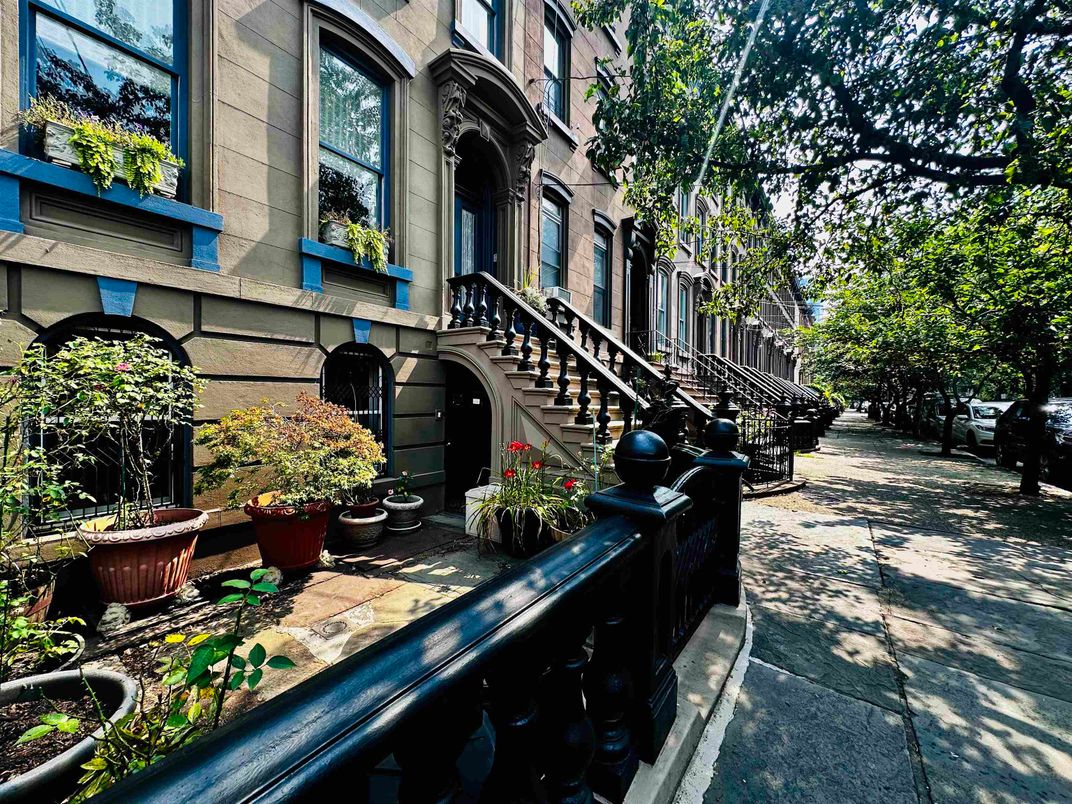 Exterior, Facade, Brownstone