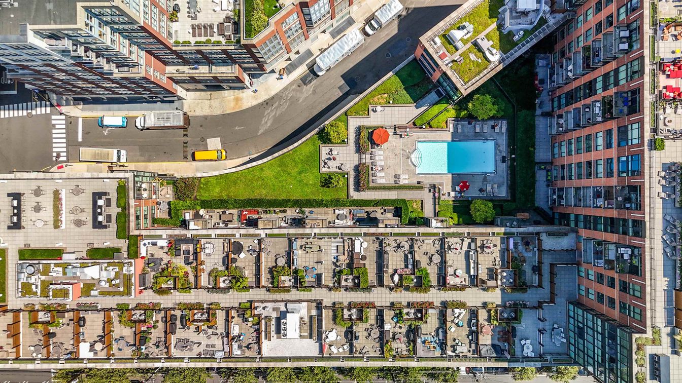 Exterior, Drone