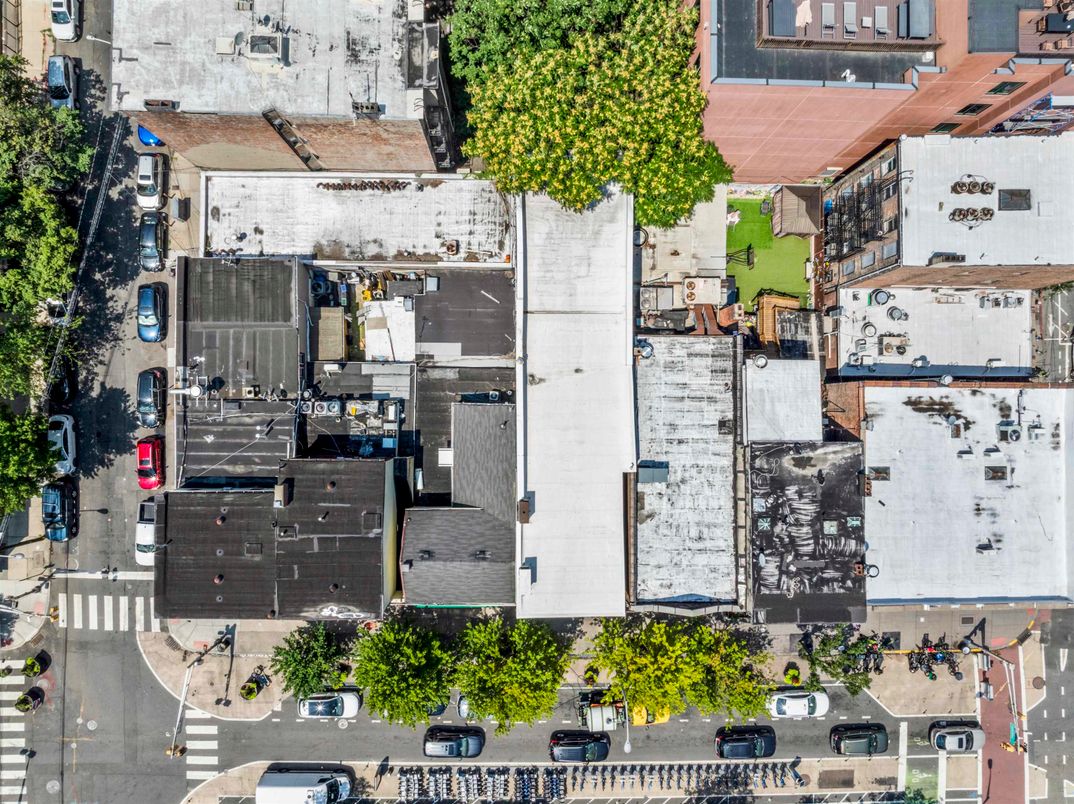 Exterior, Drone