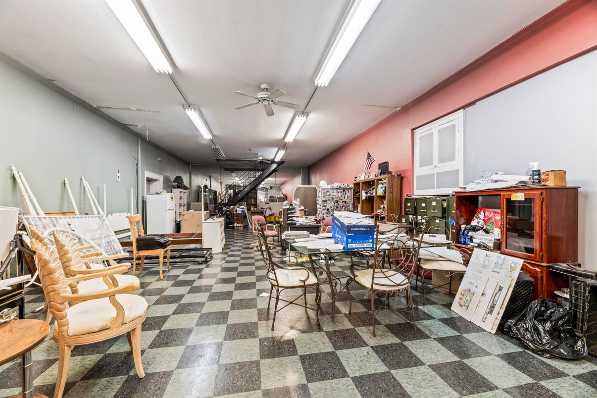 Dining room, Interior