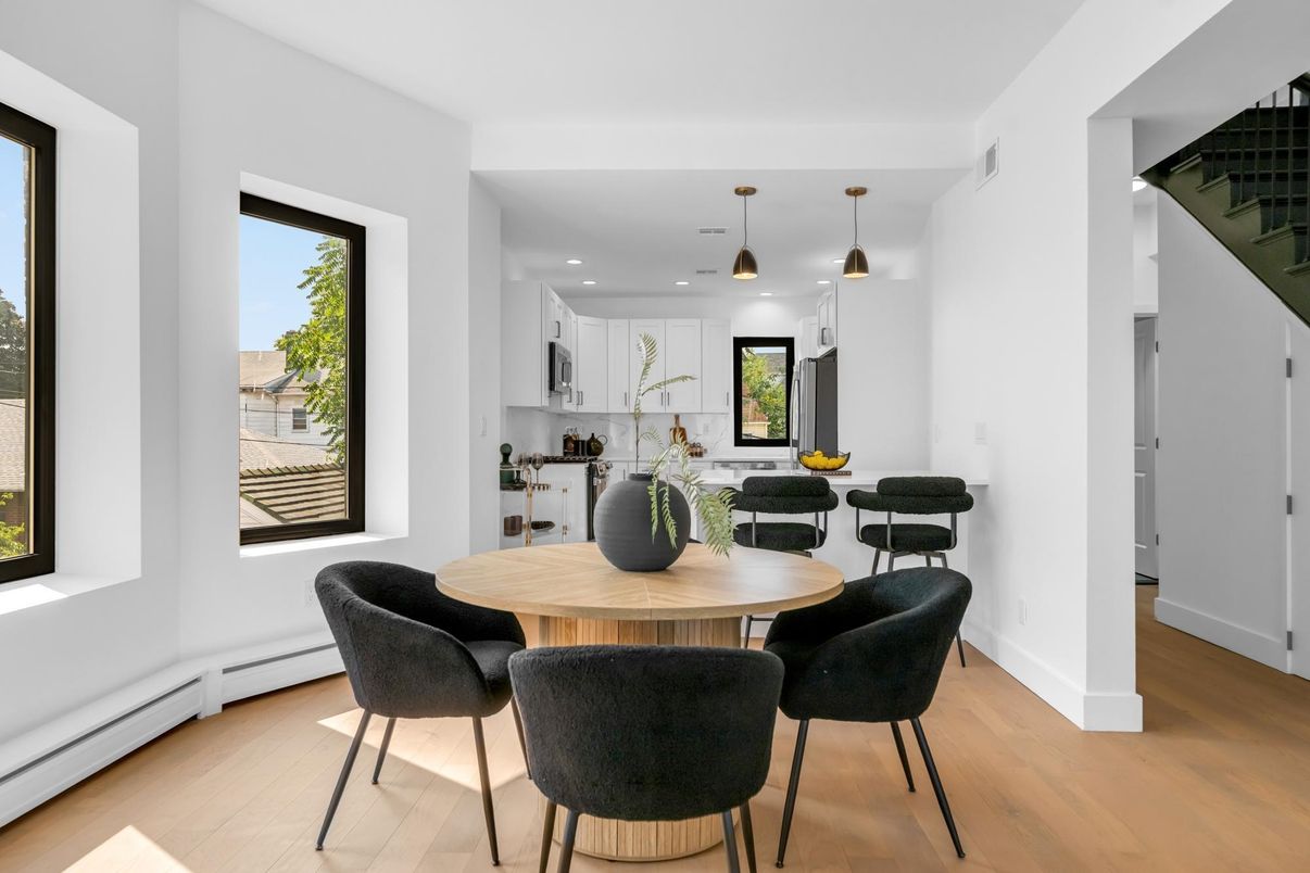 Dining room, Interior, Kitchen, Pendant Lights, Recessed Lighting, Wood Texture Flooring