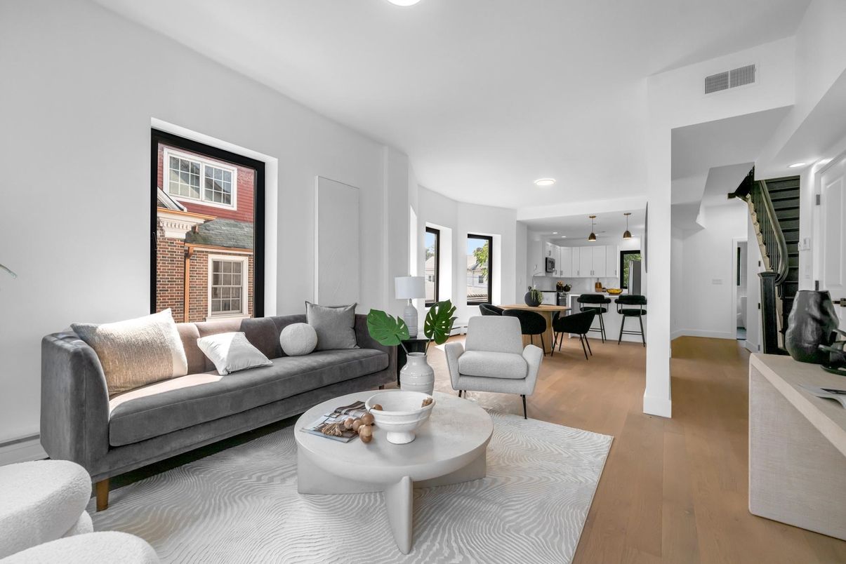 Dining room, Interior, Kitchen, Living room, Pendant Lights, Recessed Lighting, Wood Texture Flooring