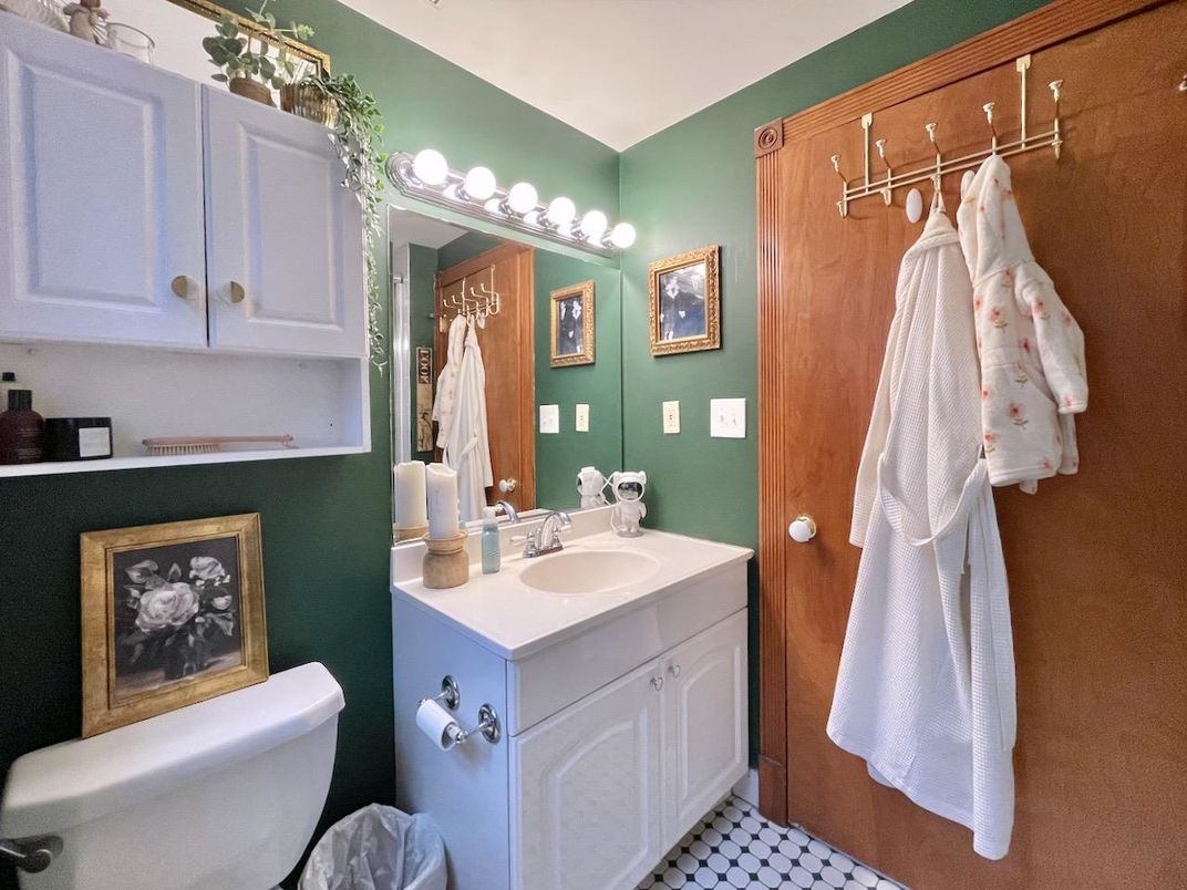 Bathroom, Interior