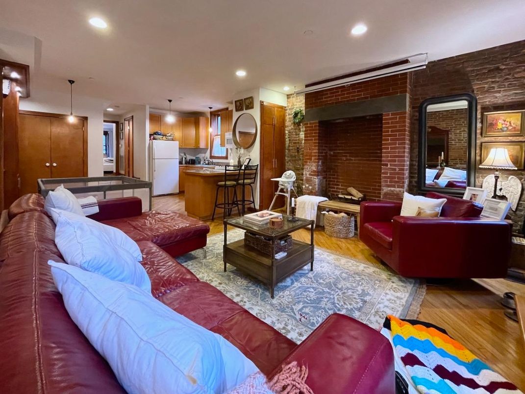 Interior, Living room, Pendant Lights, Recessed Lighting, Stone Walls, Wood Texture Flooring