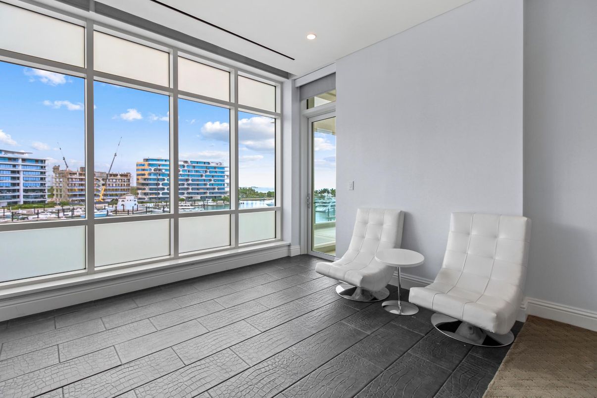 DE Listing image placeholder