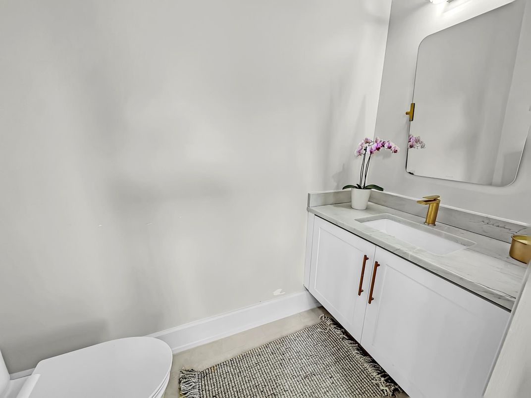 DE Listing image placeholder
