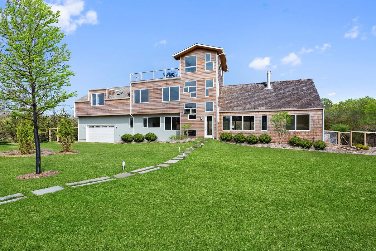 Attached, Backyard, Exterior, Facade, Cape Cod