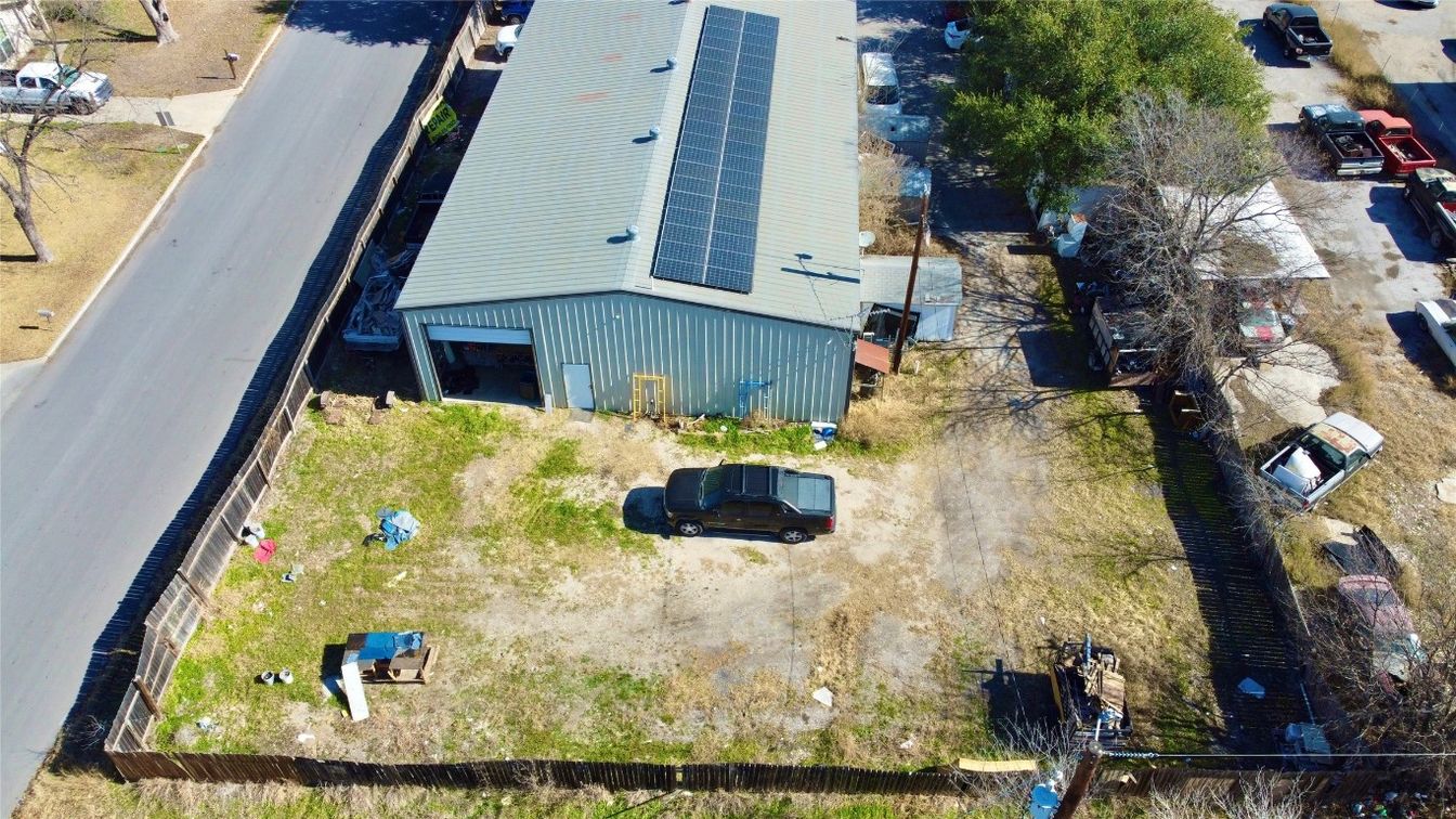 Exterior, Drone