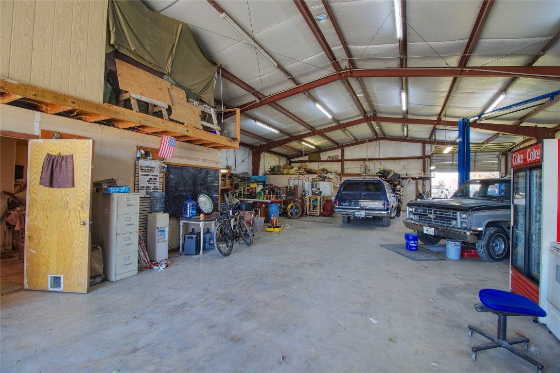 Garage, Interior