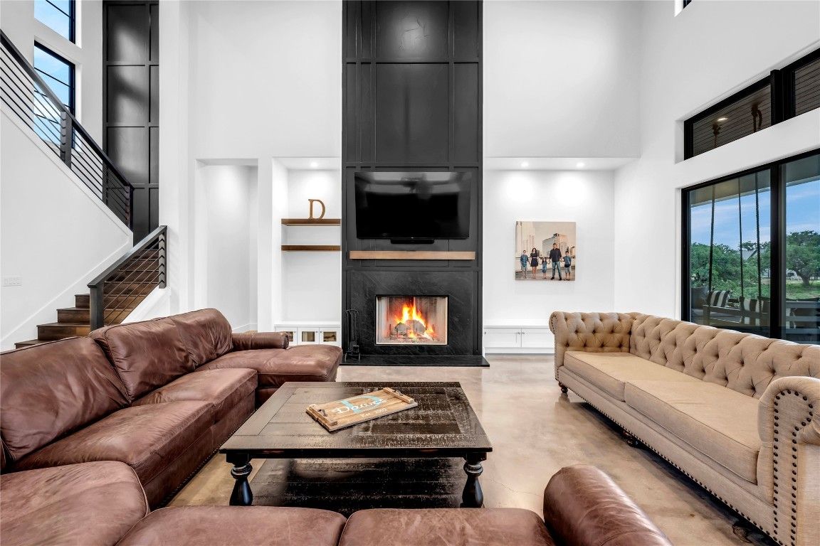 Fireplace, Interior, Living room, Recessed Lighting