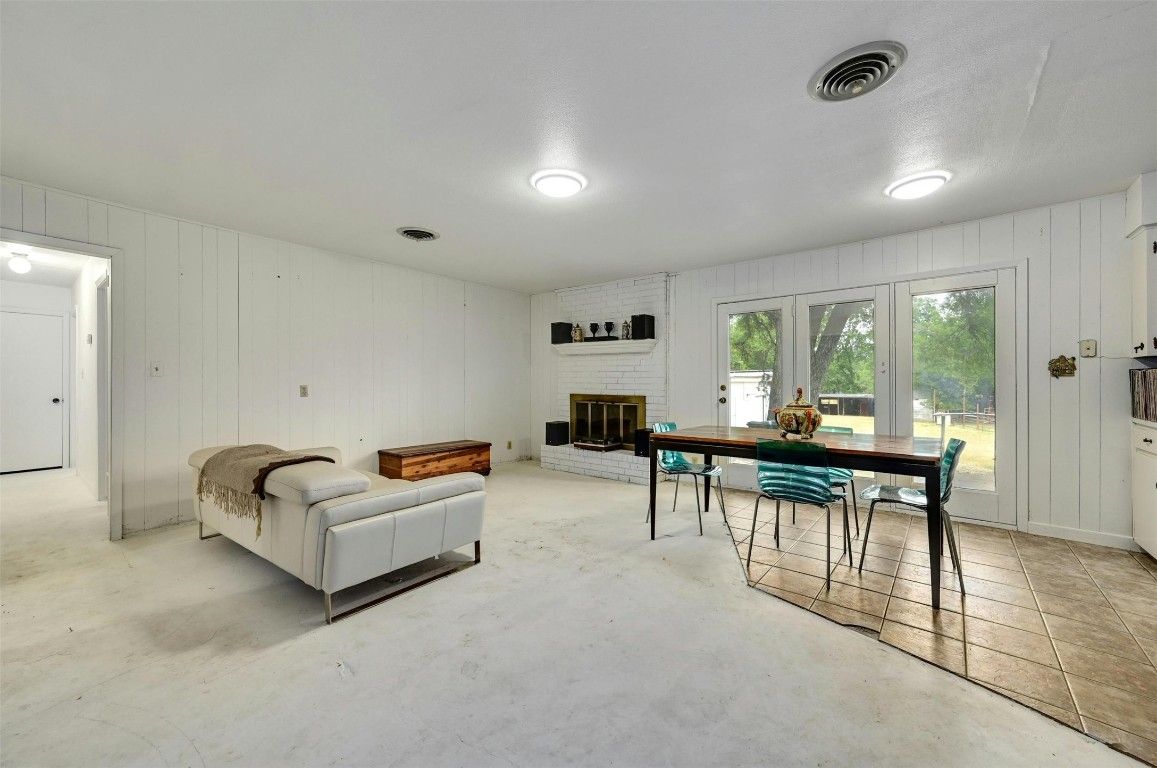 Fireplace, Interior, Recessed Lighting