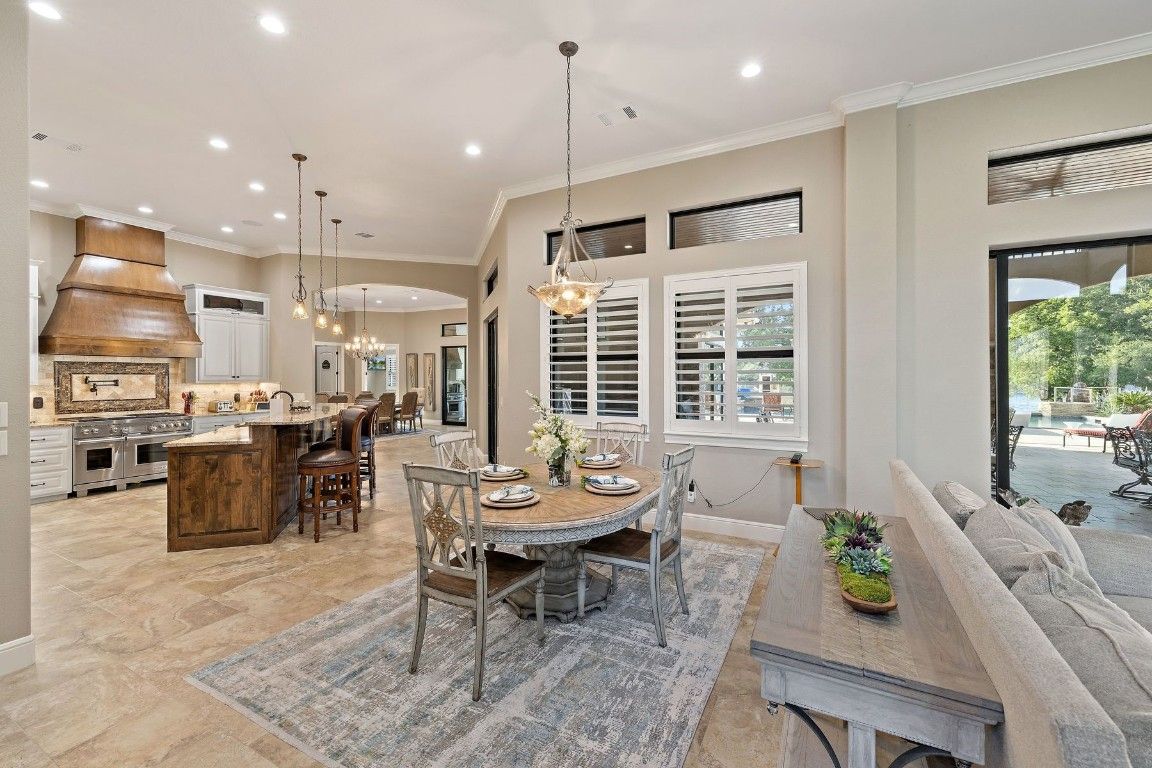 Dining room, Interior, Kitchen, Pendant Lights, Recessed Lighting, Stainless Steel Appliances