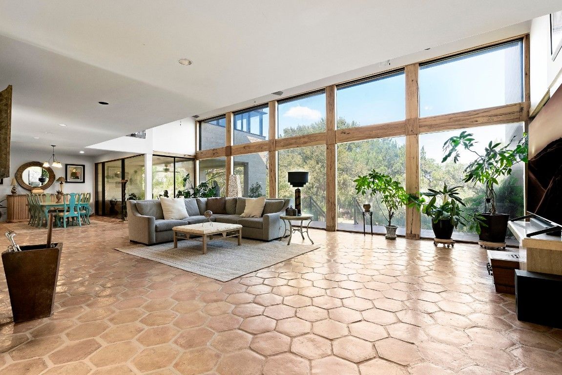 Interior, Living room, Pendant Lights, Recessed Lighting