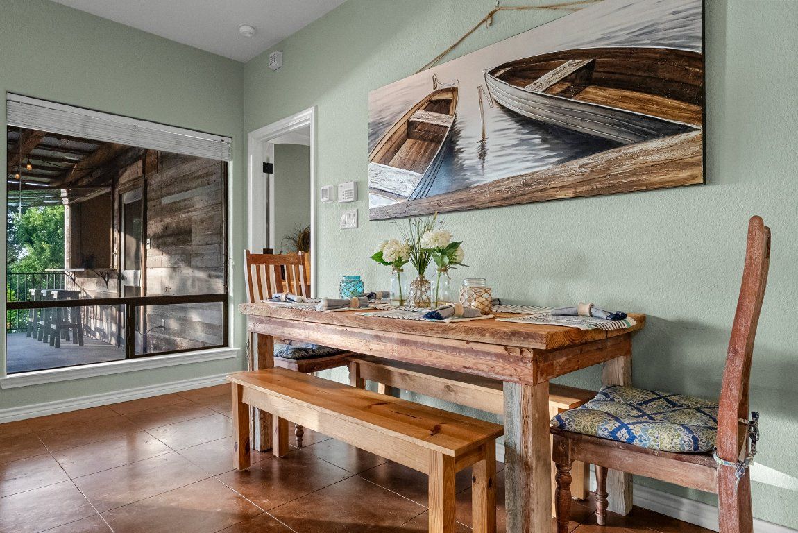 Dining room, Interior