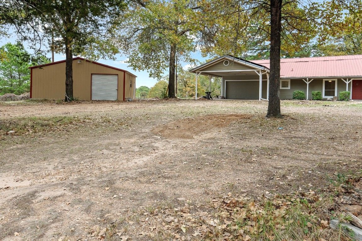 Backyard, Detached Garage, Exterior