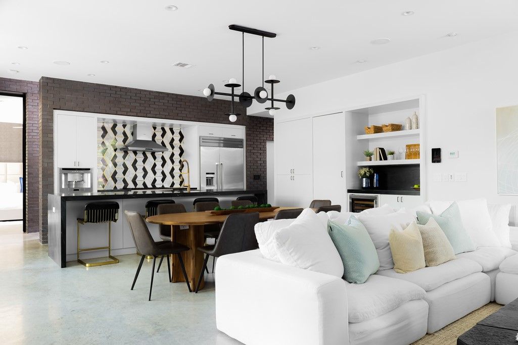 Dining room, Interior, Kitchen, Living room, Pendant Lights, Recessed Lighting, Stainless Steel Appliances