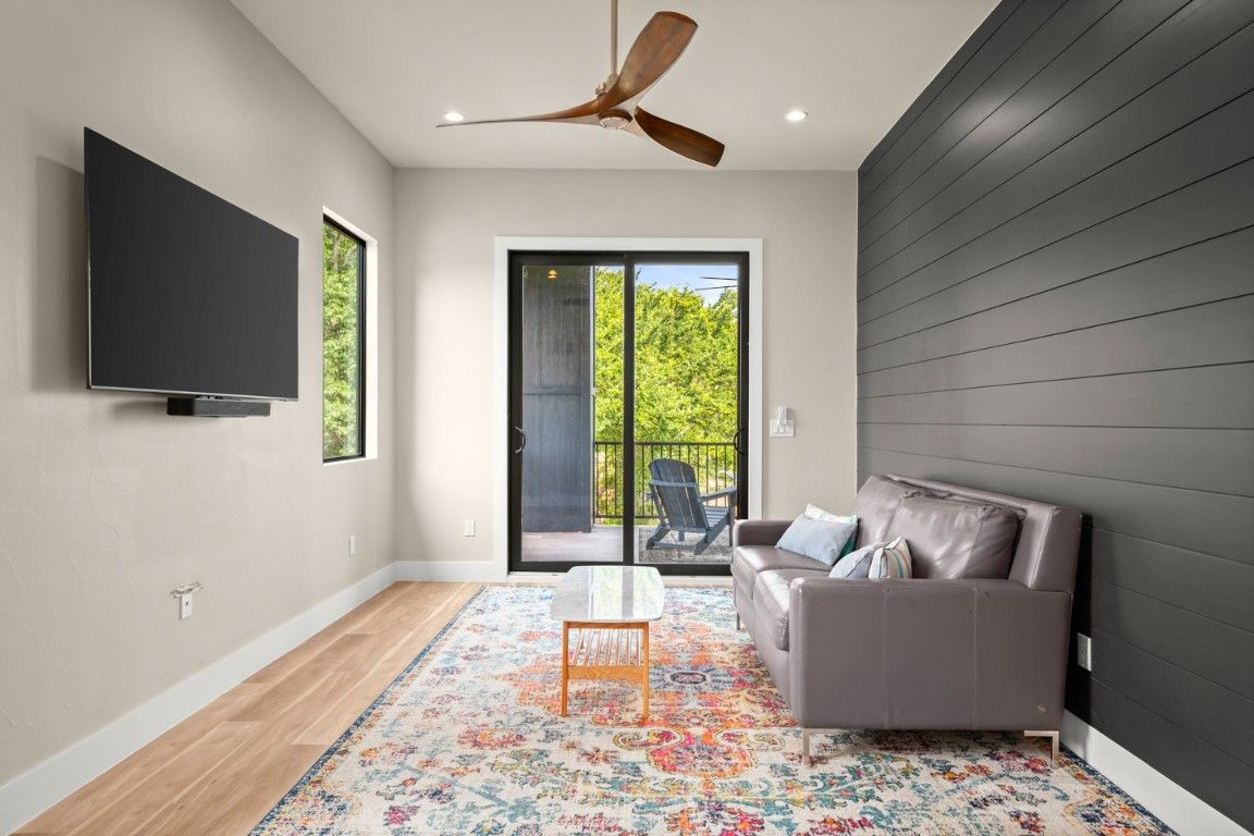 Interior, Living room, Recessed Lighting, Wood Texture Flooring