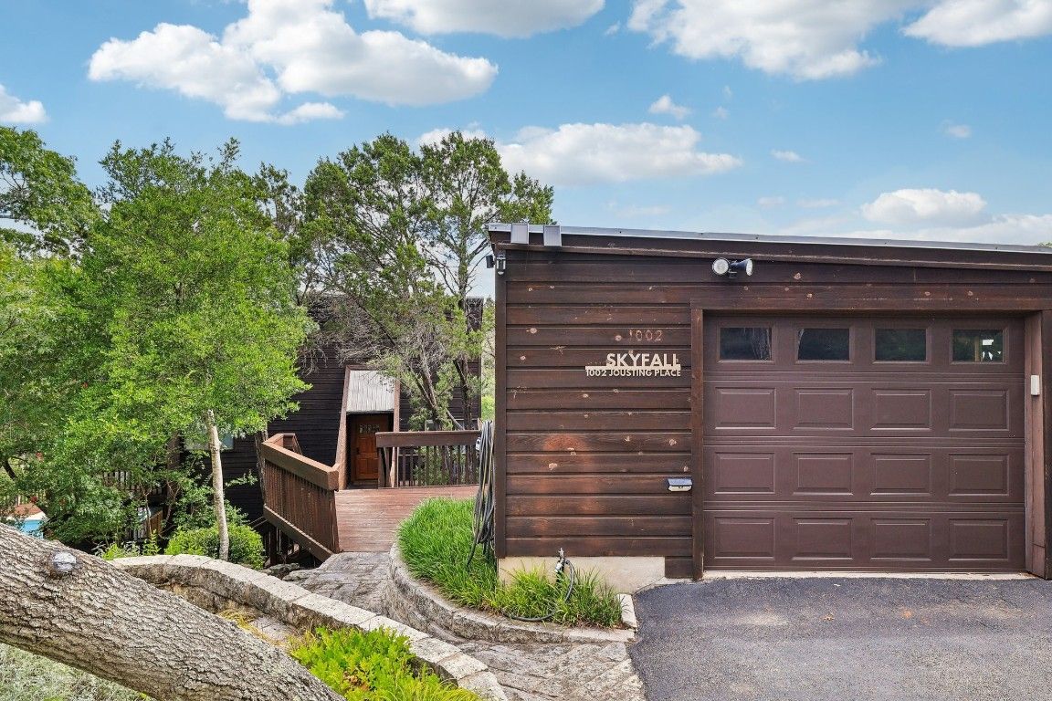 Detached Garage, Exterior