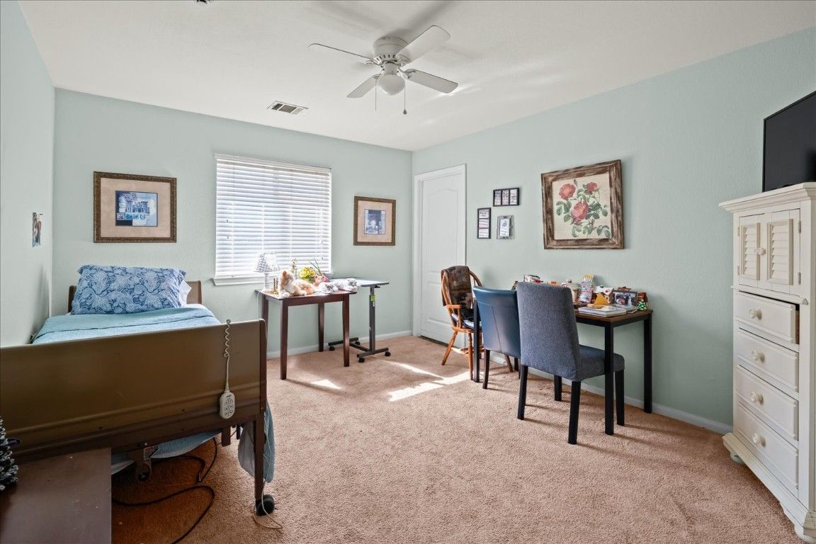 Home Office, Interior