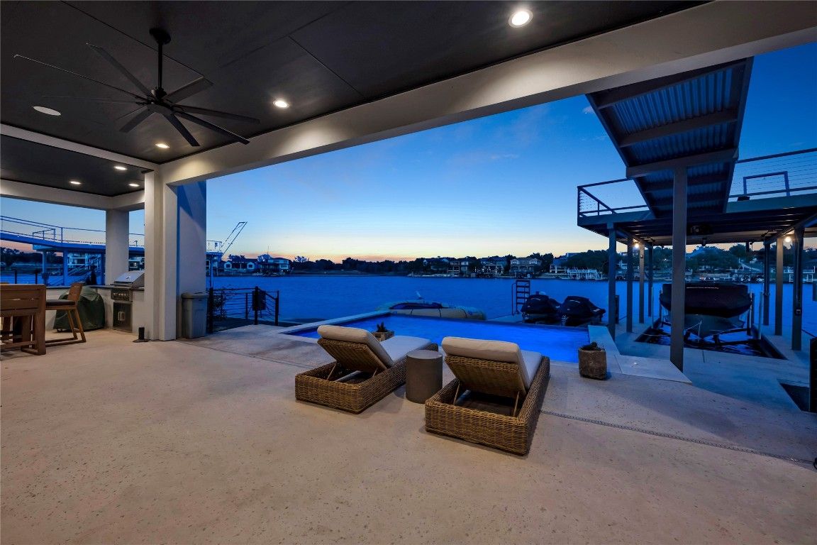 Exterior, Fitness Equipment, Pool, Recessed Lighting, Water