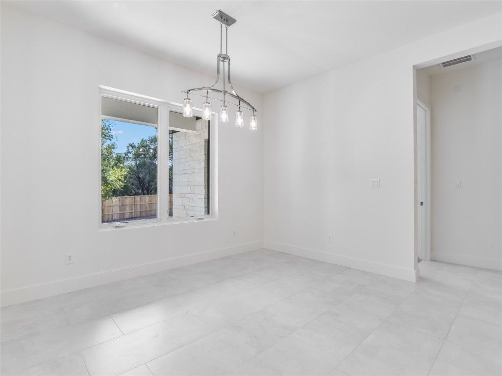 Empty room, Interior, Pendant Lights
