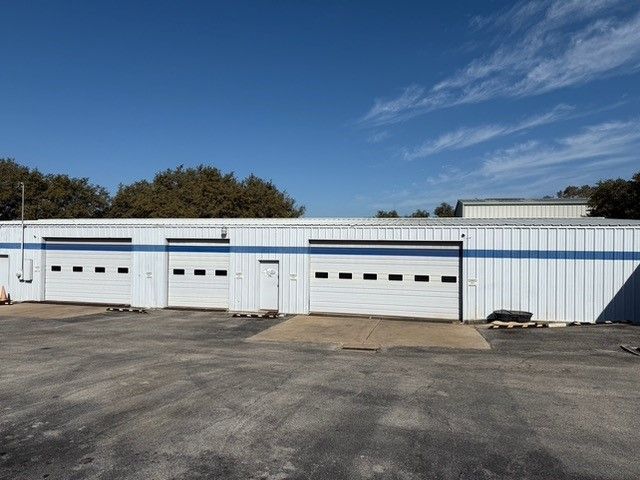 Detached Garage, Exterior