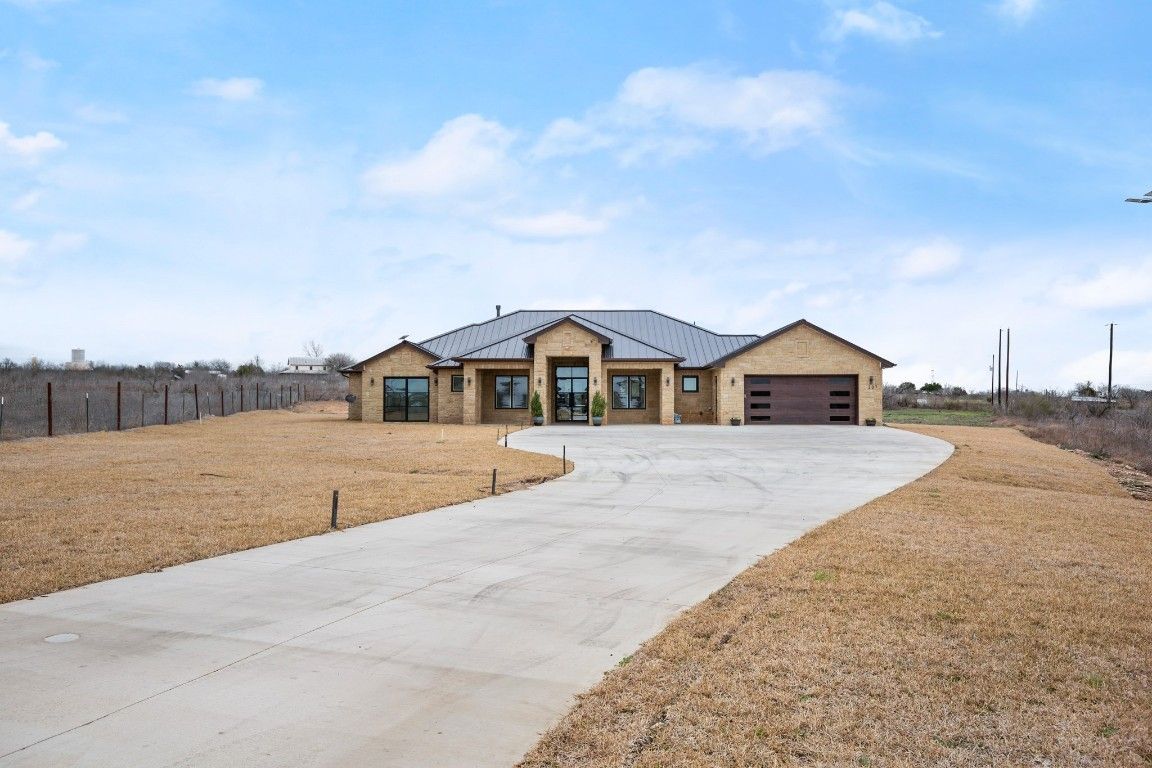 Attached, Backyard, Exterior, Facade, Brick Facade, Ranch
