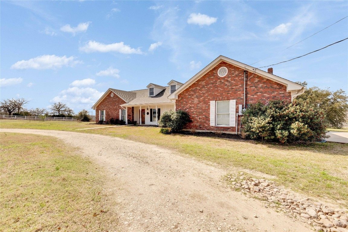 Backyard, Exterior, Facade, Brick Facade, Brick Traditional