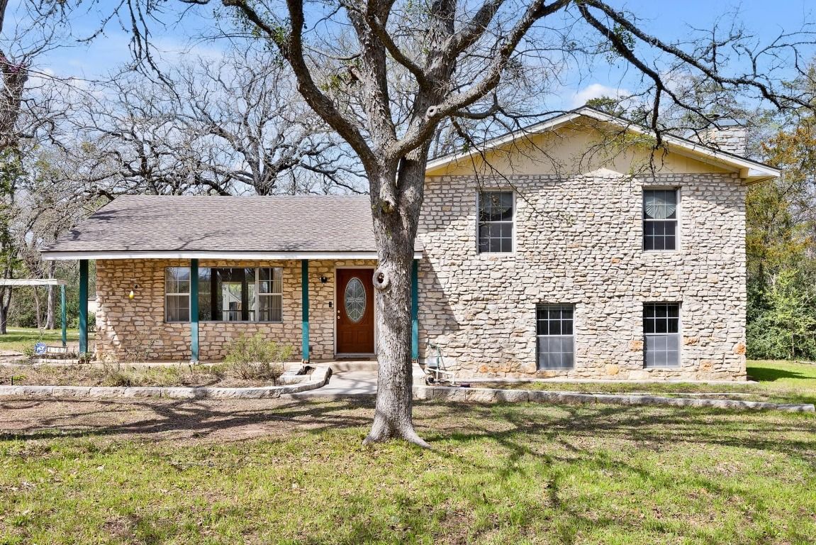 Exterior, Facade, Brick Facade, Split Level