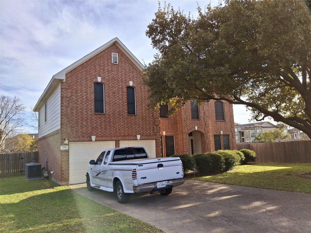 Attached, Exterior, Facade, Brick Facade, Rowhouse