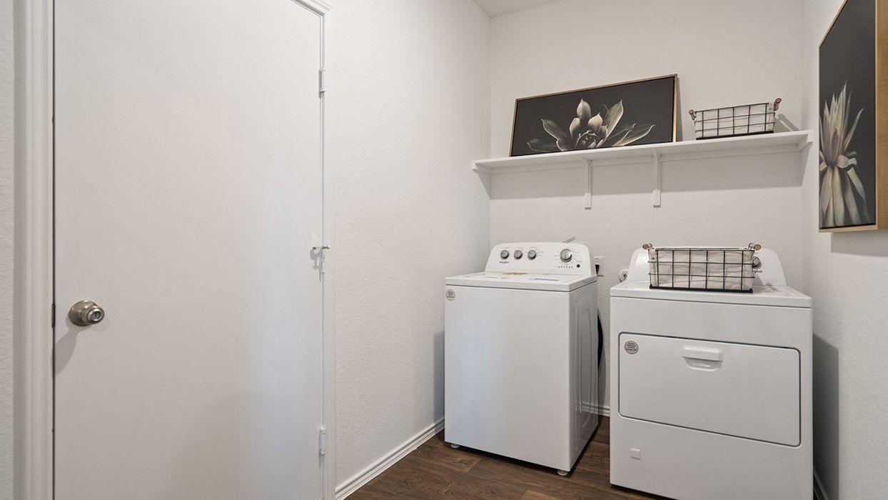 Interior, Washer, Wood Texture Flooring