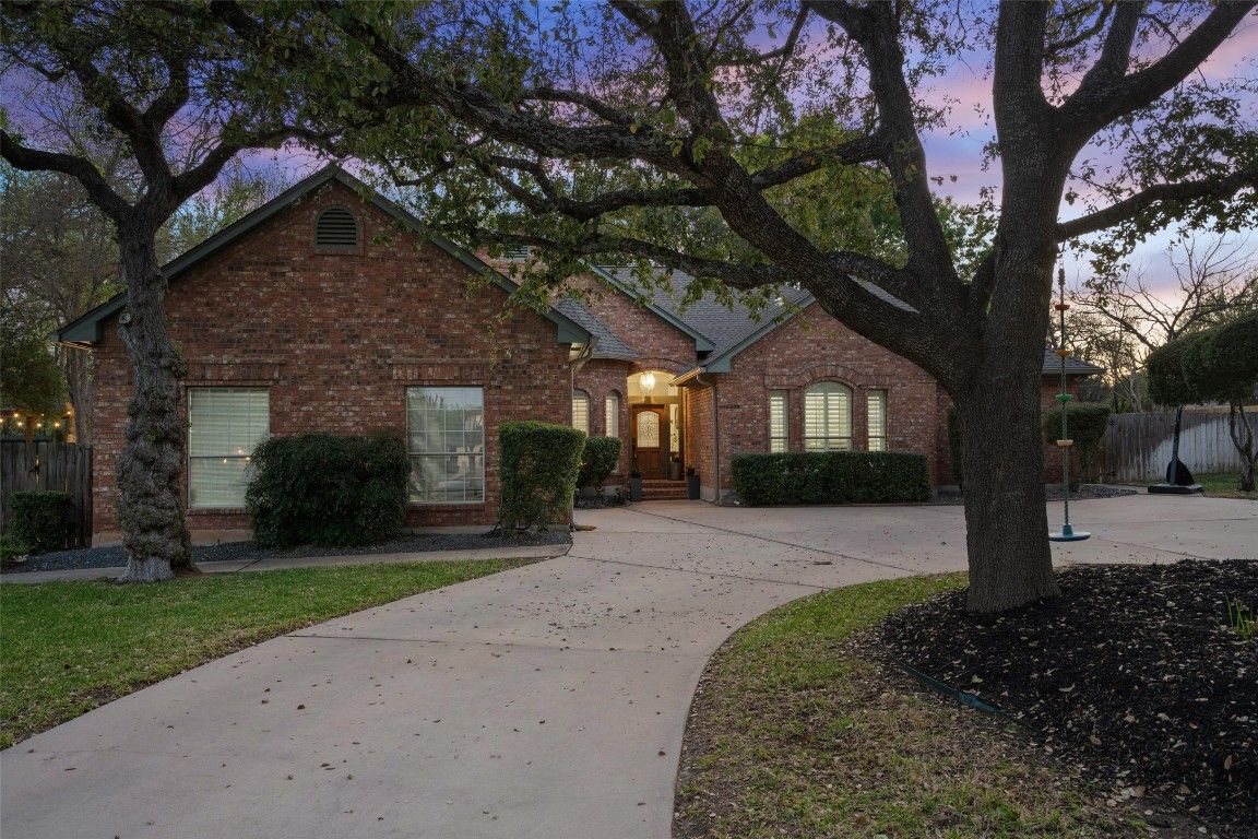 Exterior, Facade, Brick Facade, Brick Traditional