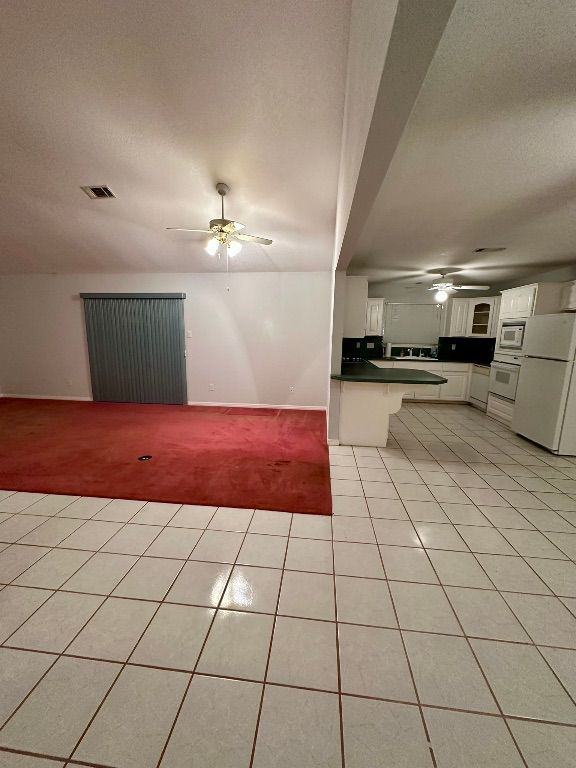 Empty room, Interior, Kitchen