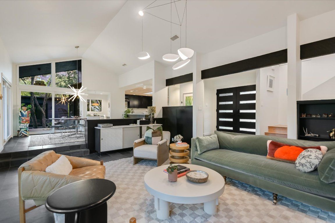 Fireplace, Interior, Living room, Pendant Lights, Recessed Lighting