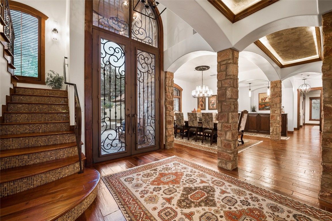 Chandelier, Dining room, Interior, Wood Texture Flooring