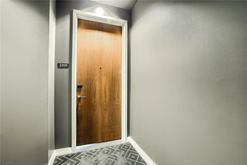 Elevator, Interior