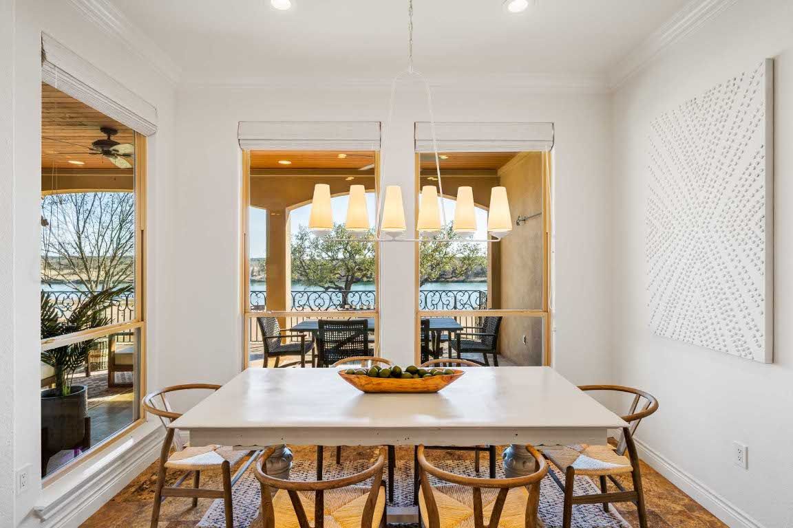 Dining room, Interior, Pendant Lights, Recessed Lighting