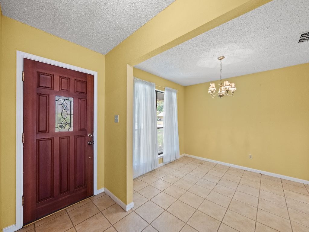 Chandelier, Empty room, Interior